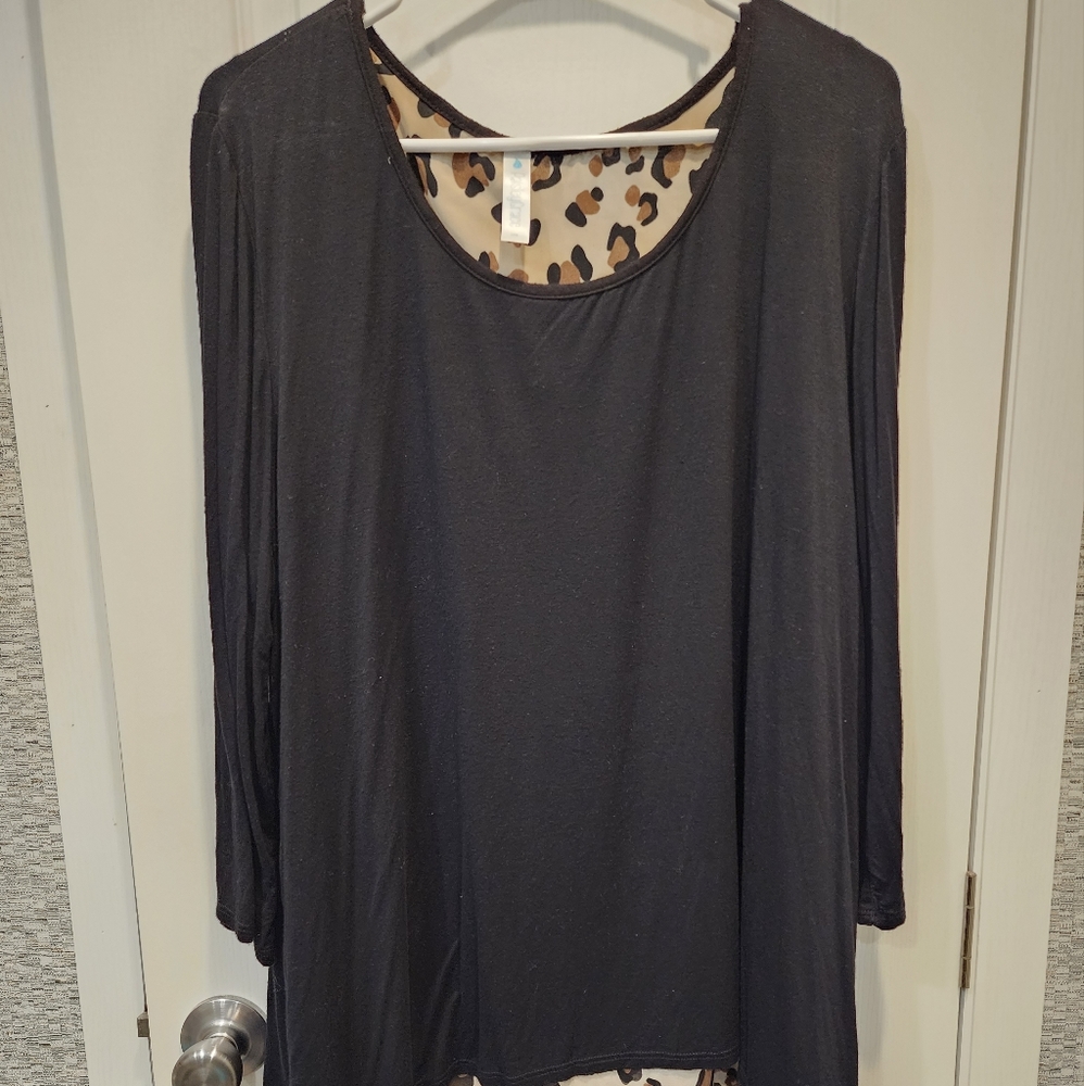 Womens Black & Leopard Top